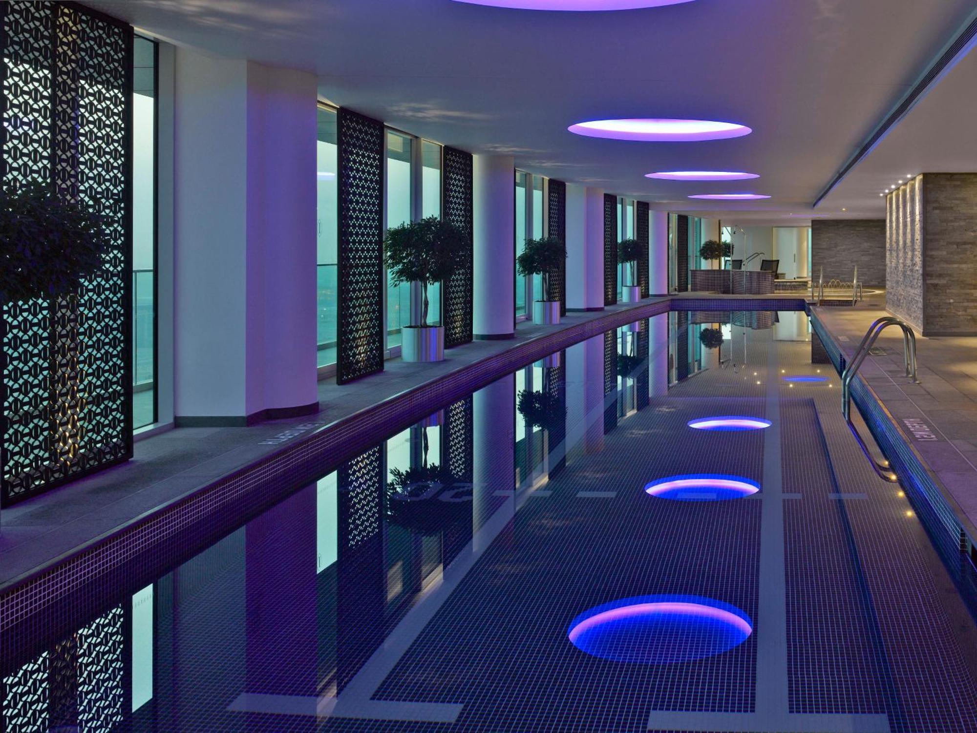 Intercontinental Residence Suites Dubai Festival City By Ihg Exterior foto The pool at the InterContinental London The O2