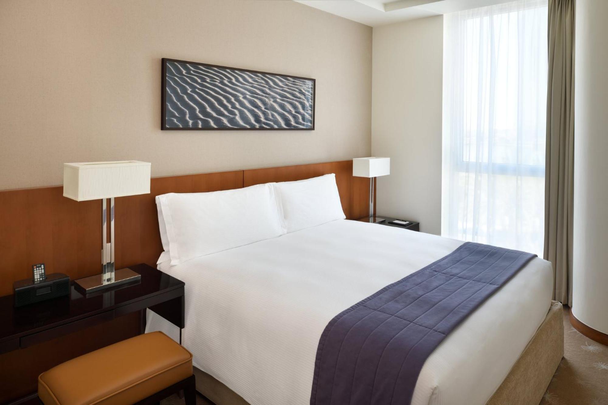 Intercontinental Residence Suites Dubai Festival City By Ihg Exterior foto A bedroom at the hotel