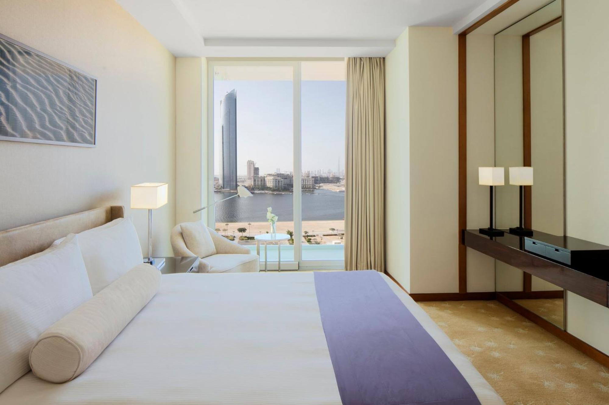 Intercontinental Residence Suites Dubai Festival City By Ihg Exterior foto A bedroom at the hotel