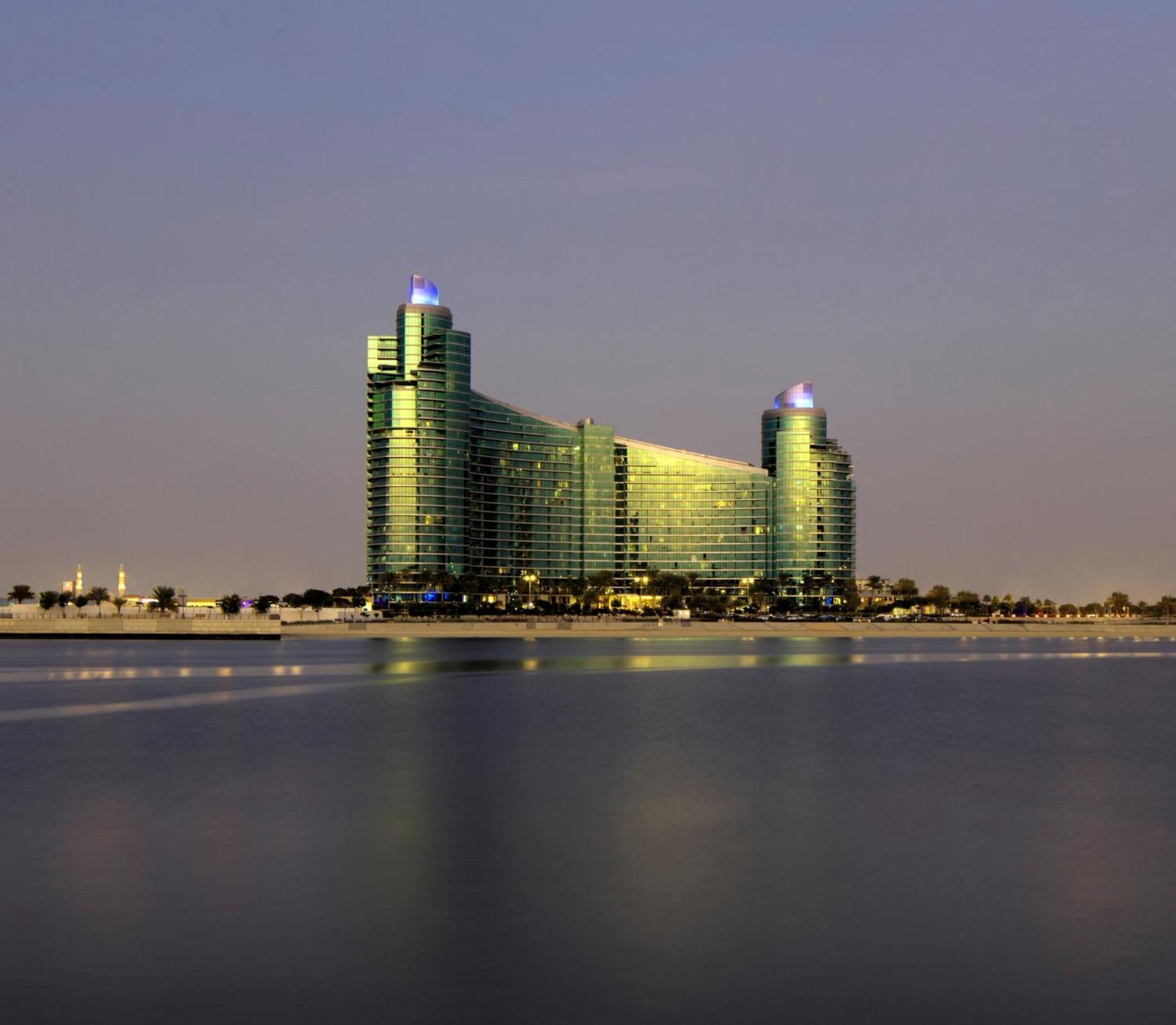 Intercontinental Residence Suites Dubai Festival City By Ihg Exterior foto The Jumeirah Beach Hotel